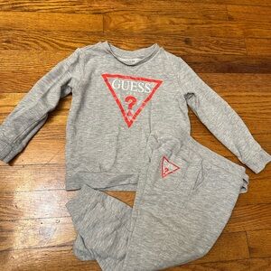 Guess 4T sweatsuit
